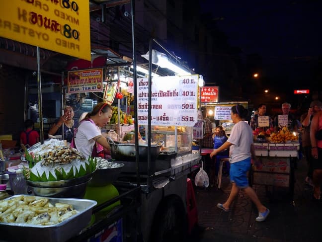 Asiatique The  Riverfront, au cœur d’un marché de nuit à Bangkok